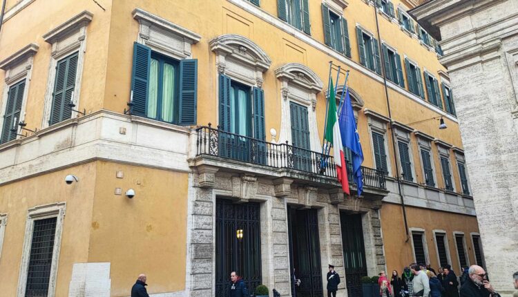 senato della repubblica ingresso laterale