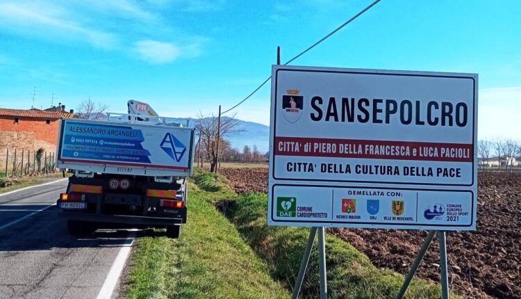 sansepolcro arezzo cartello ingresso arcangeli store