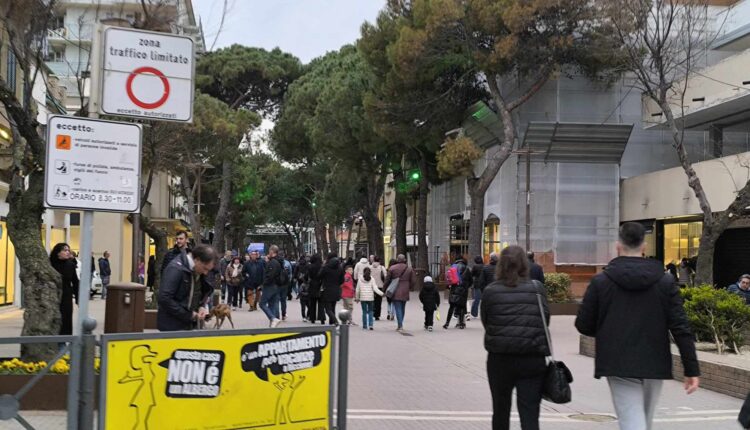 riccione centro marzo 2024 23