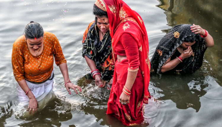 Il bagno purificatore Varanasi